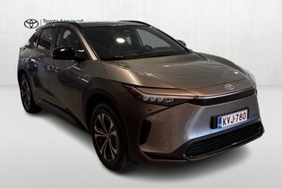 Toyota bZ4X vaihtoauto