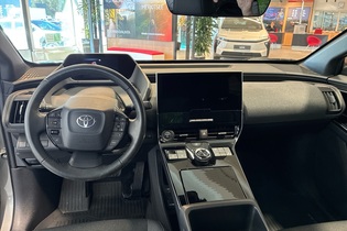 Toyota bZ4X vaihtoauto