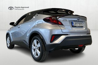 Toyota C-HR vaihtoauto