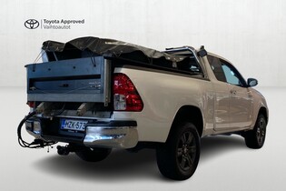 Toyota Hilux vaihtoauto