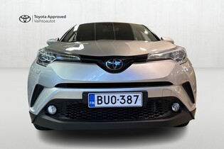 Toyota C-HR vaihtoauto