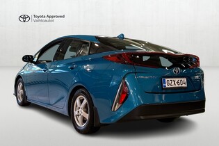 Toyota Prius Plug-in vaihtoauto