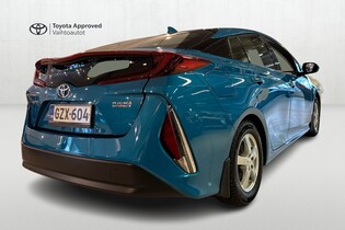 Toyota Prius Plug-in vaihtoauto