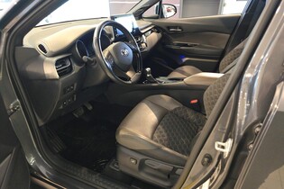 Toyota C-HR vaihtoauto