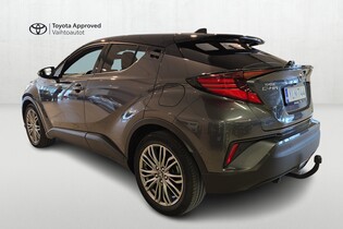 Toyota C-HR vaihtoauto