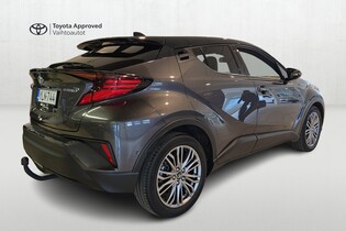 Toyota C-HR vaihtoauto