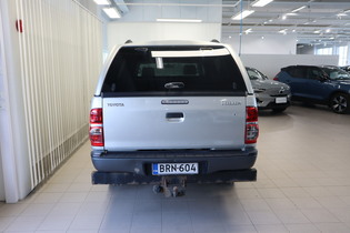 Toyota Hilux vaihtoauto