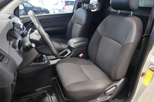 Toyota Hilux vaihtoauto