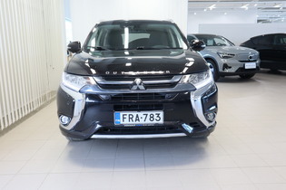 Mitsubishi Outlander PHEV vaihtoauto