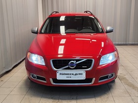 Volvo V70 vaihtoauto