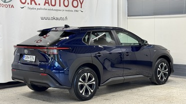 Toyota bZ4X vaihtoauto