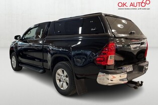 Toyota Hilux vaihtoauto