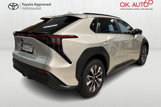 Toyota bZ4X vaihtoauto