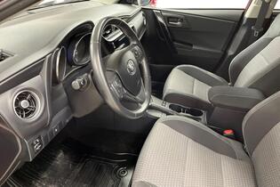 Toyota Auris vaihtoauto