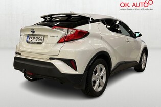 Toyota C-HR vaihtoauto