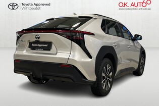 Toyota bZ4X vaihtoauto