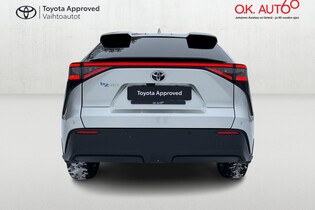 Toyota bZ4X vaihtoauto