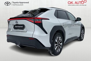 Toyota bZ4X vaihtoauto