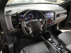 Mitsubishi Outlander PHEV vaihtoauto