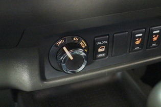 Nissan Navara vaihtoauto