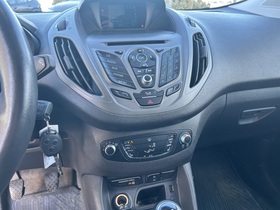 Ford Transit Courier vaihtoauto