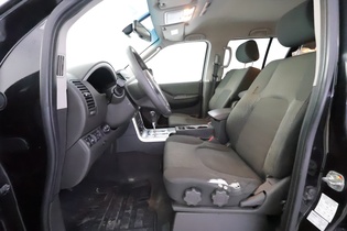 Nissan Pathfinder vaihtoauto