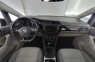 Volkswagen Touran vaihtoauto