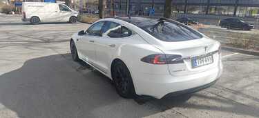 Tesla Model S vaihtoauto
