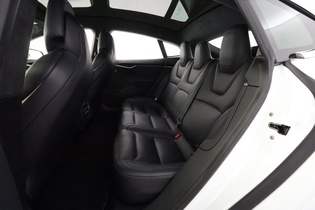 Tesla Model S vaihtoauto
