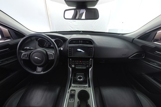 Jaguar XE vaihtoauto