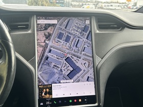 Tesla Model X vaihtoauto