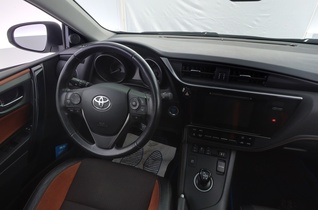 Toyota Auris vaihtoauto
