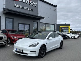 Tesla Model 3 vaihtoauto