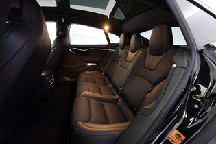 Tesla Model S vaihtoauto