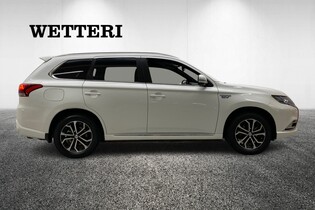 Mitsubishi Outlander PHEV vaihtoauto