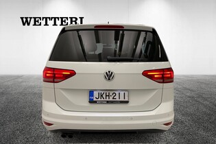 Volkswagen Touran vaihtoauto