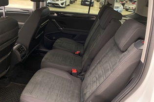 Volkswagen Touran vaihtoauto