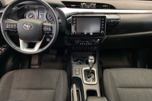 Toyota Hilux vaihtoauto