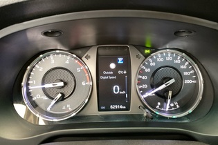 Toyota Hilux vaihtoauto