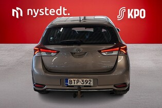 Toyota Auris vaihtoauto