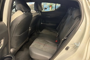 Toyota C-HR vaihtoauto