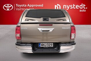 Toyota Hilux vaihtoauto