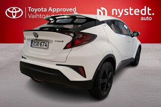 Toyota C-HR vaihtoauto