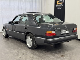 Mercedes-Benz 230 vaihtoauto