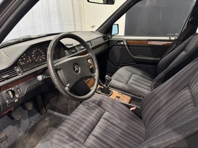 Mercedes-Benz 230 vaihtoauto