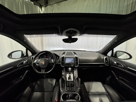 Porsche Cayenne vaihtoauto