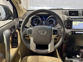 Toyota Land Cruiser vaihtoauto