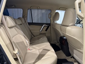 Toyota Land Cruiser vaihtoauto