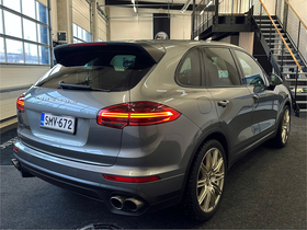Porsche Cayenne vaihtoauto
