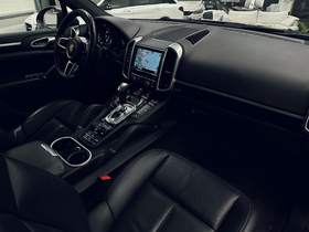 Porsche Cayenne vaihtoauto